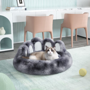 Cozy Bear Paw Pet Bed